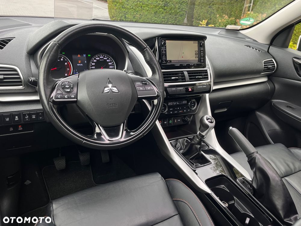 Mitsubishi Eclipse Cross 1.5 T Intense - 30