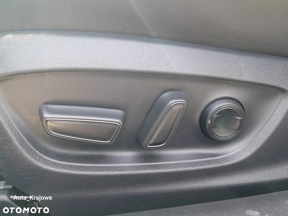 Toyota Camry 2.5 Hybrid Prestige CVT - 27