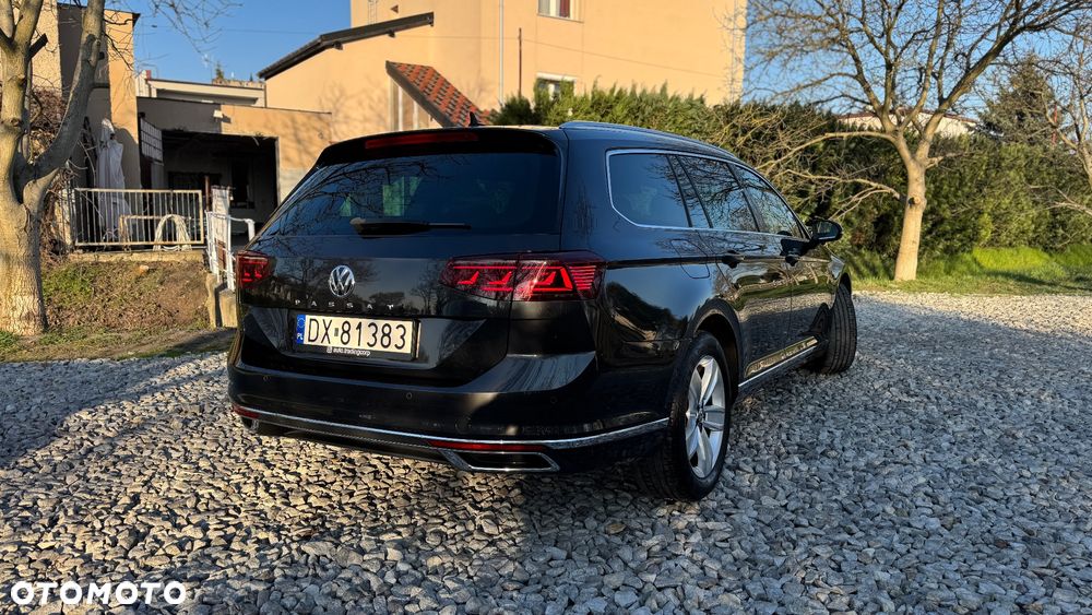Volkswagen Passat 2.0 TDI SCR DSG Elegance - 4