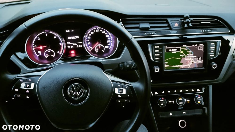 Volkswagen Touran - 8