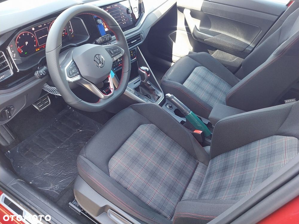 Volkswagen Polo - 8