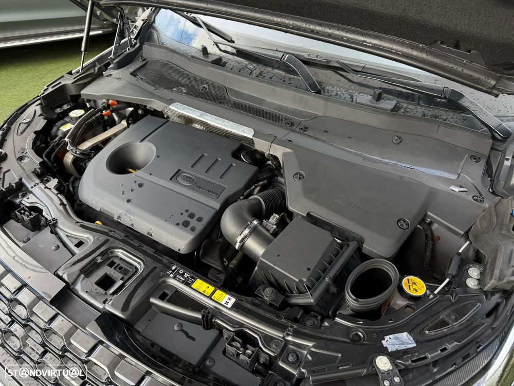Land Rover Discovery Sport P300e Dynamic SE - 8