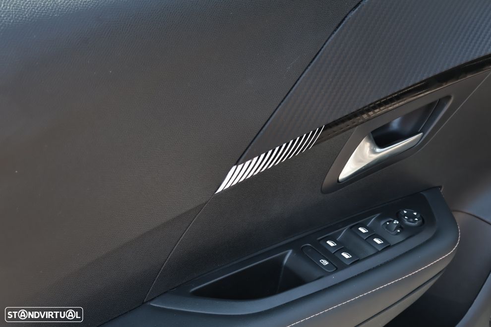 Peugeot 208 1.2 PureTech Allure - 16