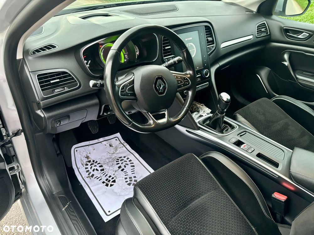 Renault Megane TCe 140 GPF LIMITED - 12