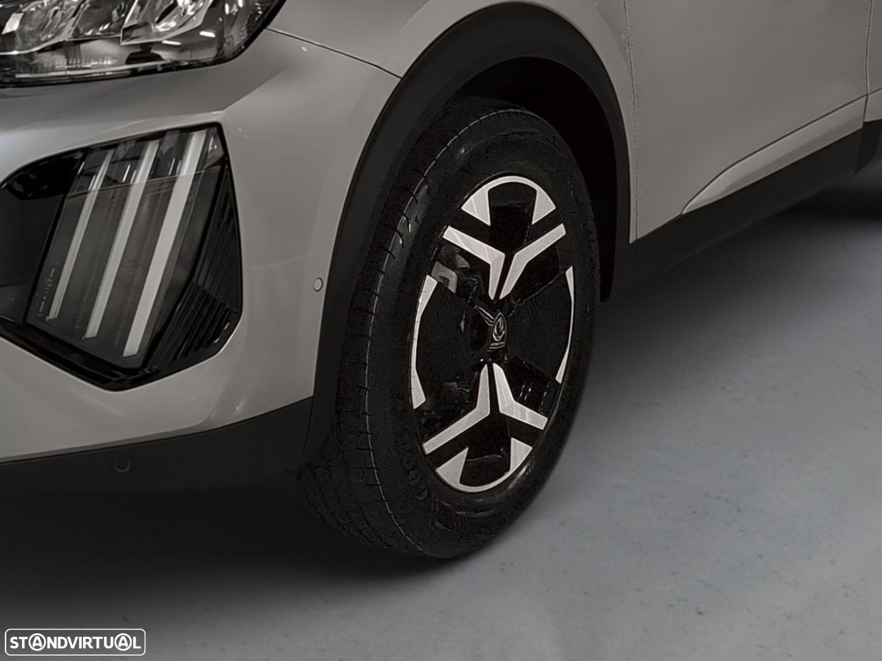 Peugeot 2008 1.2 PureTech Allure - 4