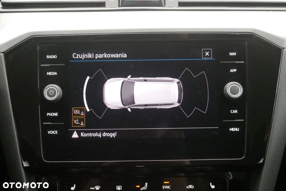 Volkswagen Passat Variant 2.0 TSI Business DSG - 19