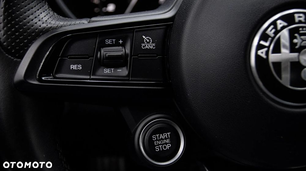 Alfa Romeo Giulia 2.0 Turbo Veloce - 22
