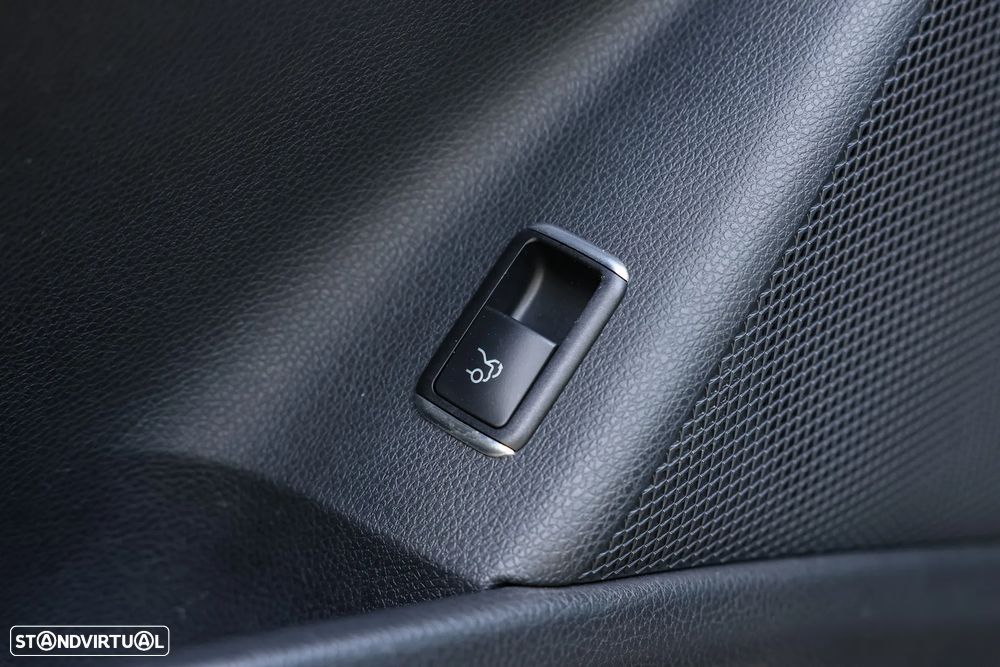 Mercedes-Benz CLA 200 d AMG Line Aut. - 17