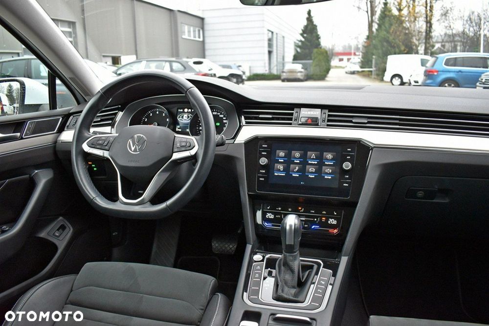 Volkswagen Passat - 19