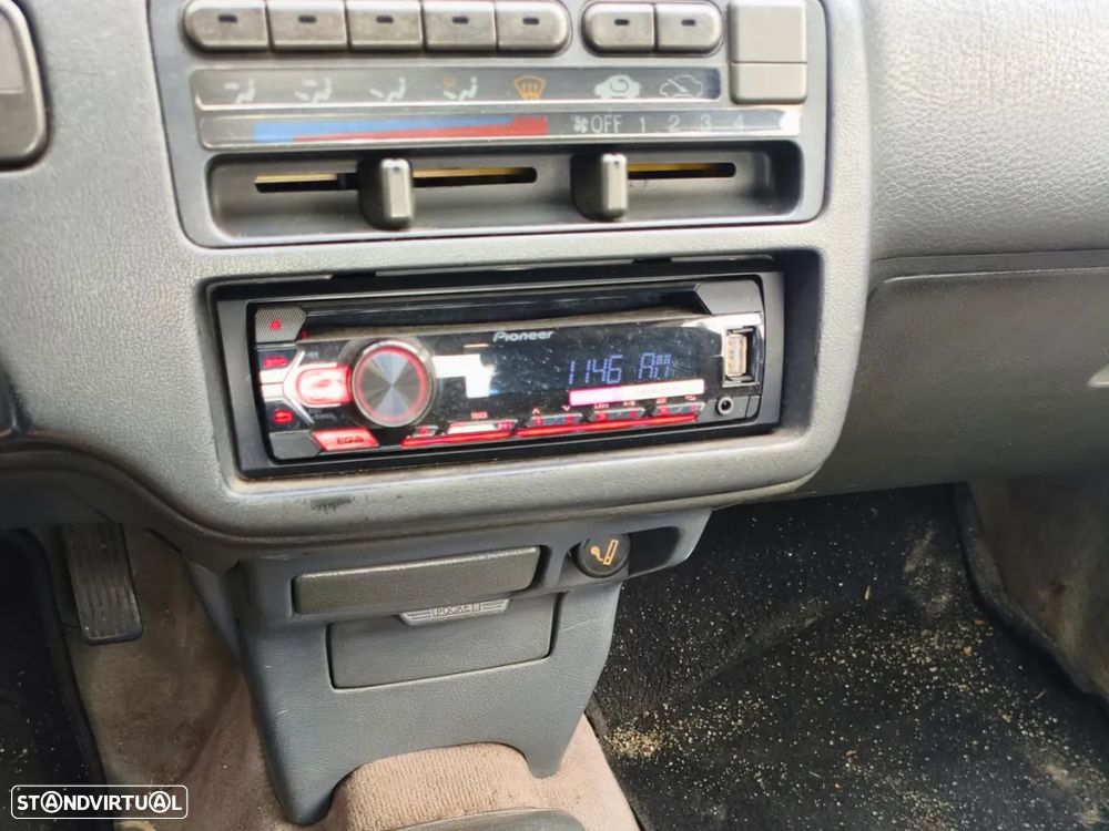 Honda Civic 1.5 LSi 16 V - 7