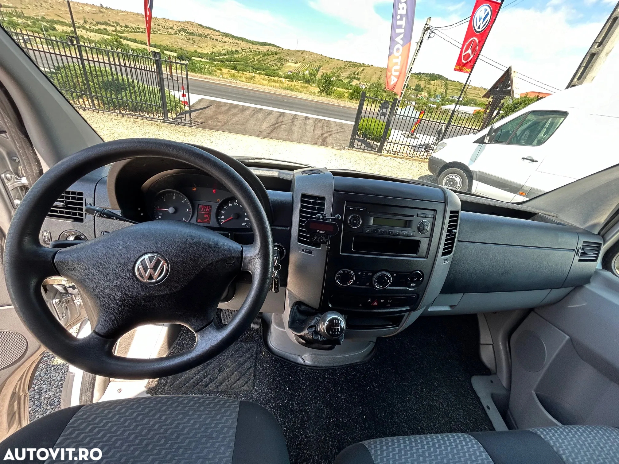 Volkswagen Crafter - 10