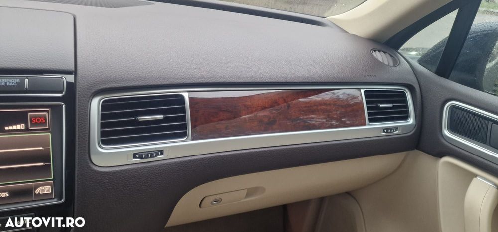 Volkswagen Touareg 3.0 V6 TDI SCR Blue Motion DPF Automatik Executive Edition - 23