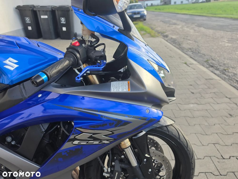 Suzuki GSX-R - 19