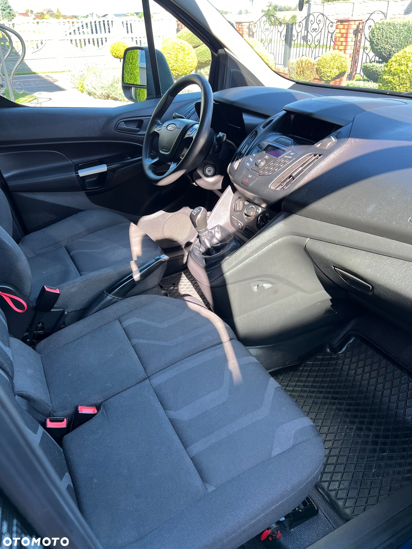 Ford Transit Connect - 8