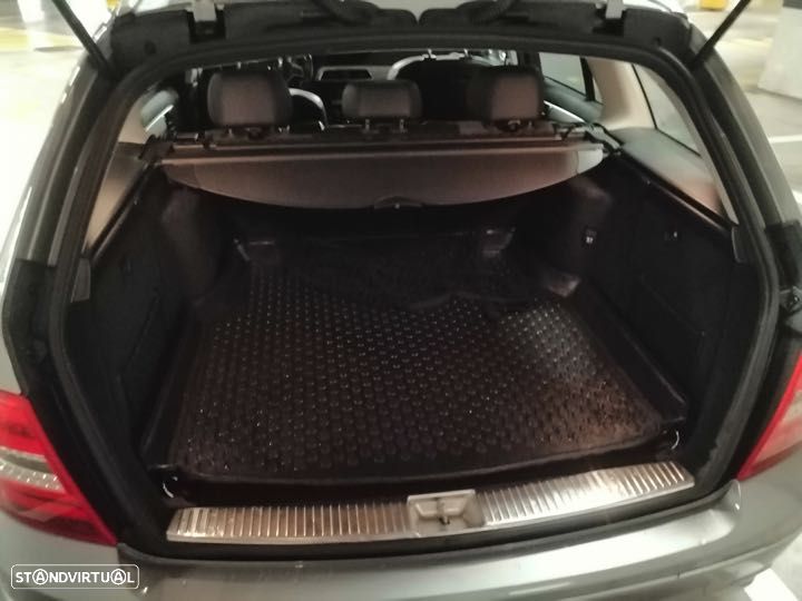 Mercedes-Benz C 250 Station CDI DPF (BlueEFFICIENCY) 7G-TRONIC Avantgarde - 3