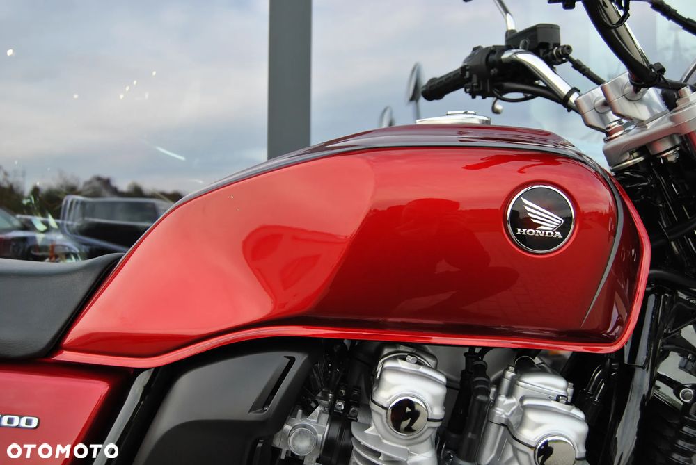 Honda CB - 12