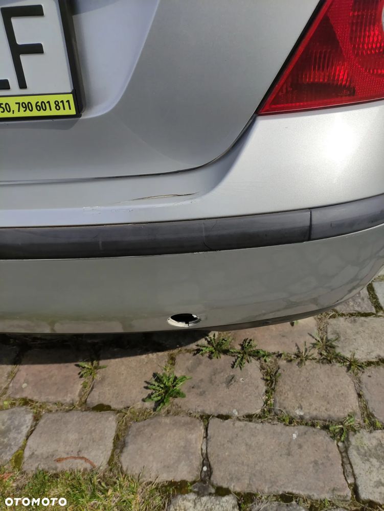 Ford Mondeo 1.8 Ambiente - 10