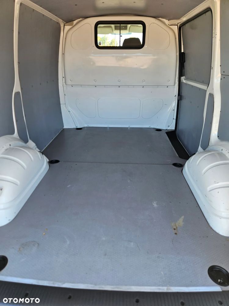 Volkswagen Transporter - 17