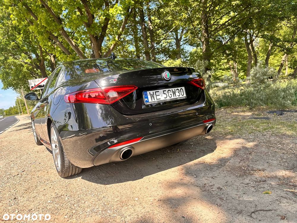 Alfa Romeo Giulia 2.0 Turbo TI Q4 - 9