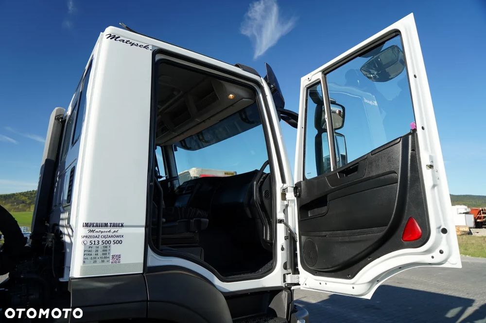 Iveco TRAKKER 410 / SKRZYNIOWY- 6,5 M + HDS PALFINGER PK 19.001 SLD / MOCNA PODŁOGA / 3 MIEJSCA / PILOT/ - 32