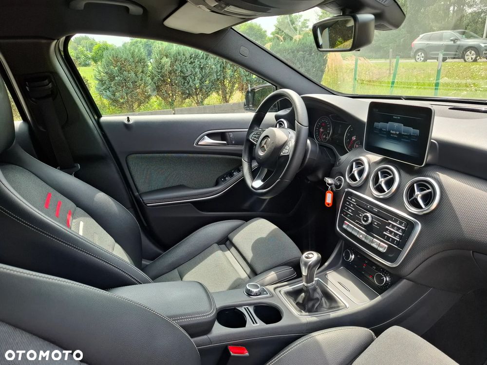 Mercedes-Benz Klasa A 180 Peak Edition - 28
