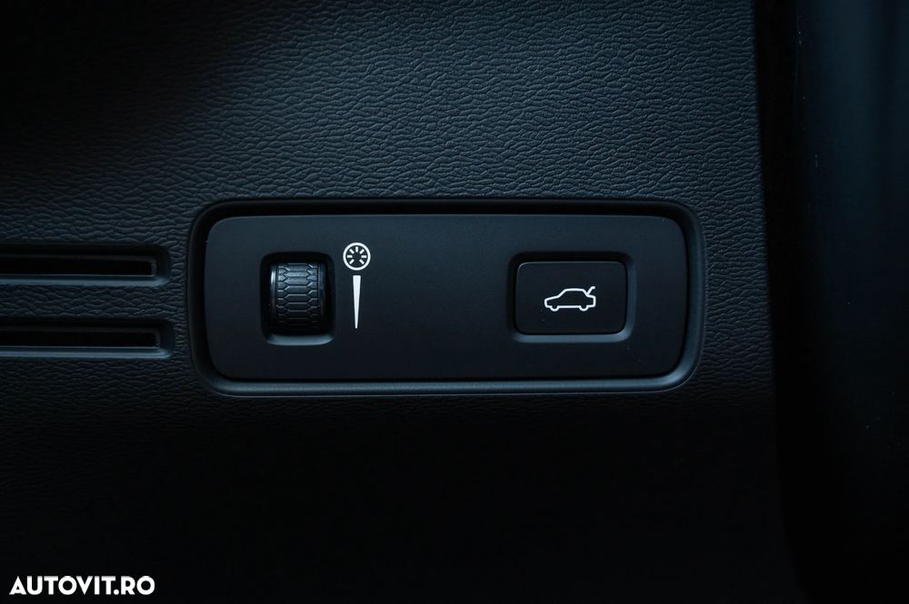 Volvo XC 40 - 24
