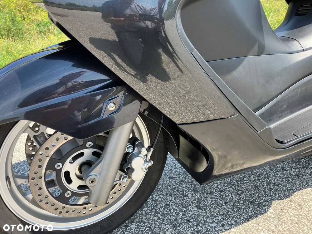 Suzuki Burgman - 13