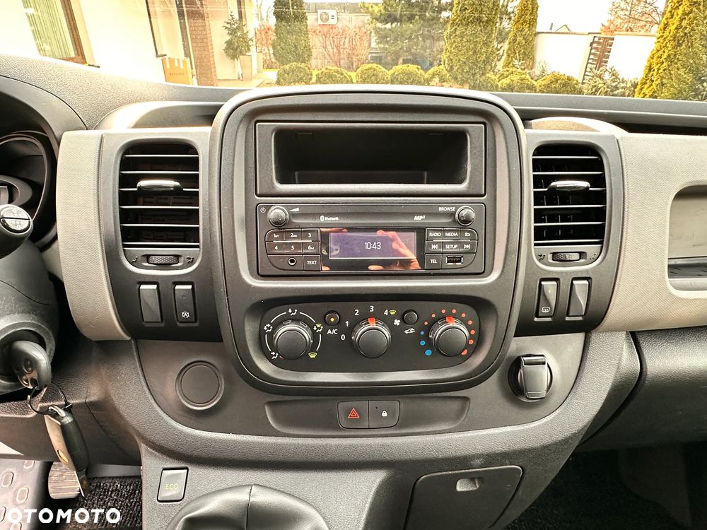 Renault TRAFIC - 16
