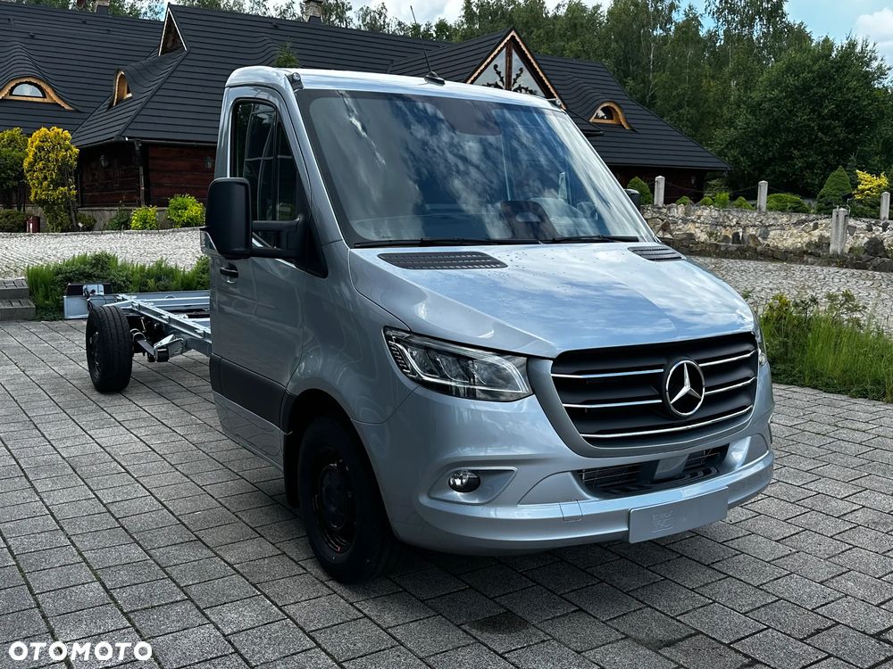 Mercedes-Benz Sprinter - 5