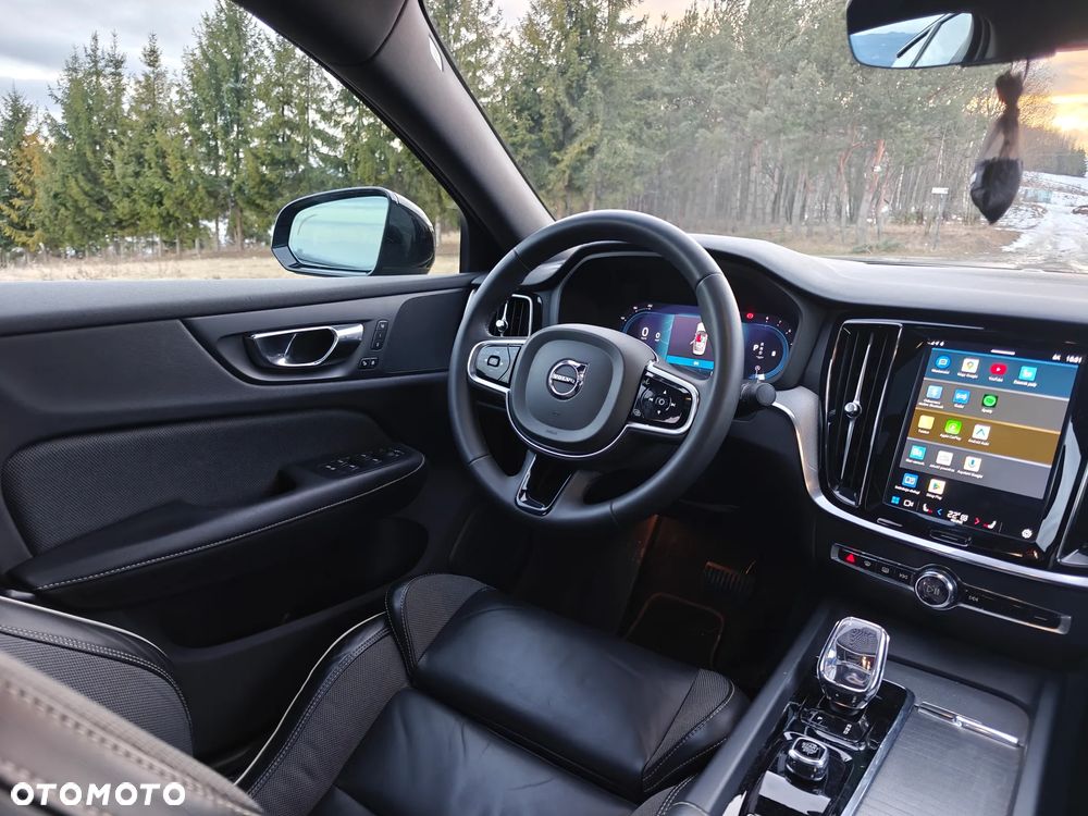 Volvo S60 B5 B AWD Plus Dark - 14