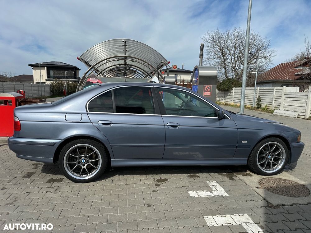 BMW Seria 5 525d - 1