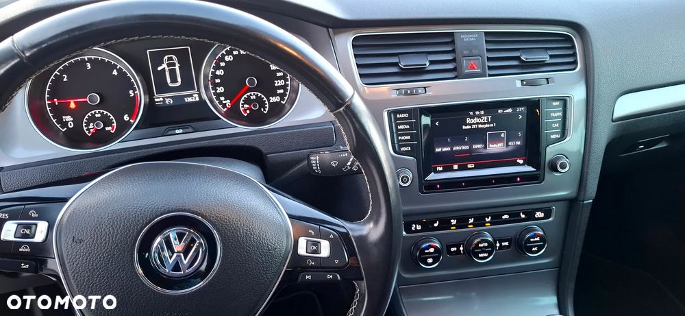 Volkswagen Golf 1.6 TDI BlueMotion Technology Lounge - 26