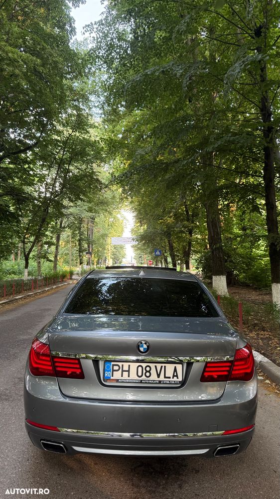 BMW Seria 7 740d xDrive - 23