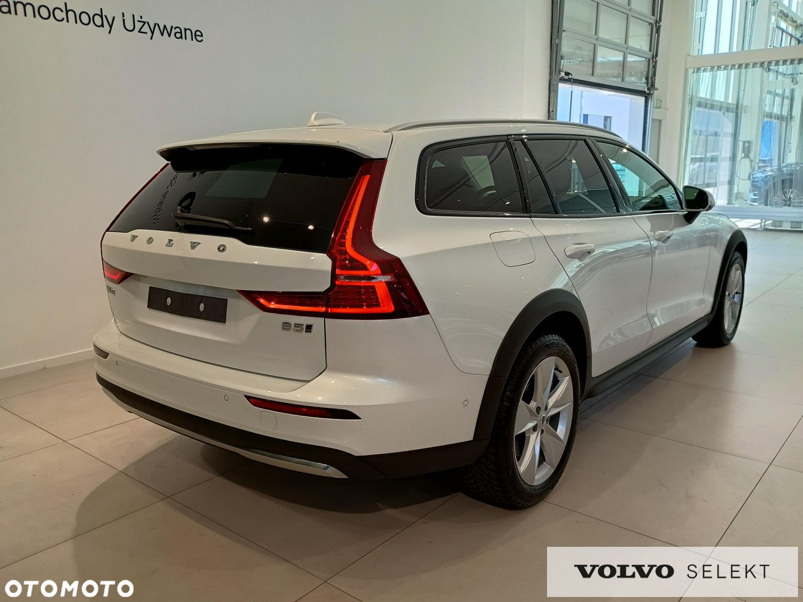 Volvo V60 Cross Country - 5