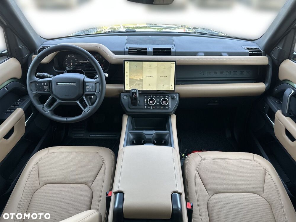 Land Rover Defender - 12
