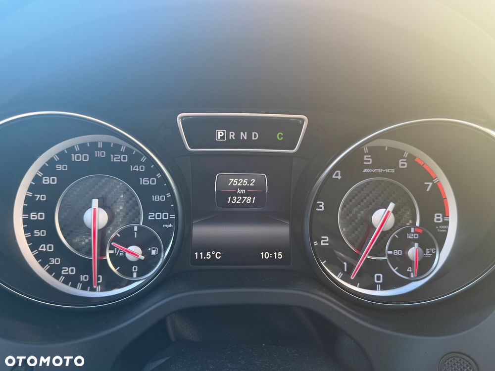 Mercedes-Benz CLA 45 AMG 4Matic 7G-DCT - 37