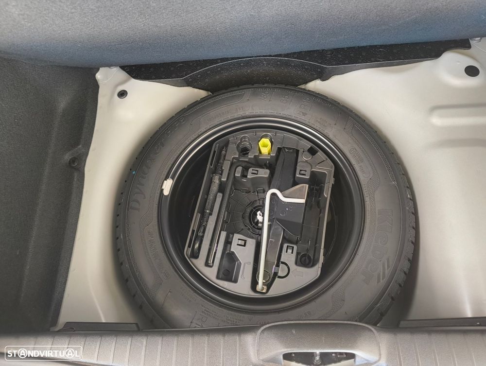 Peugeot 208 1.2 PureTech Allure EAT6 - 18