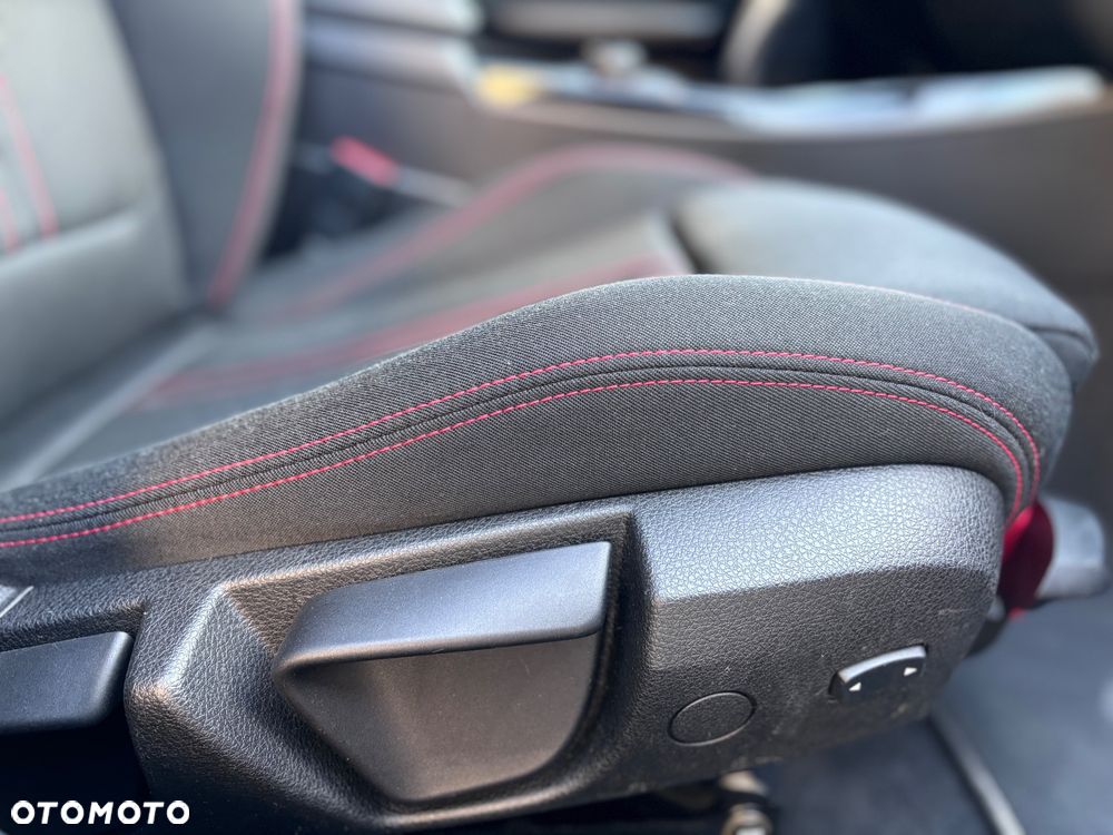 BMW Seria 1 118i GPF Sport Line - 28