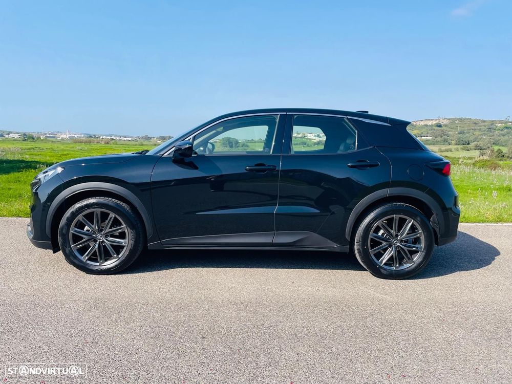 Lexus LBX Elegant - 4