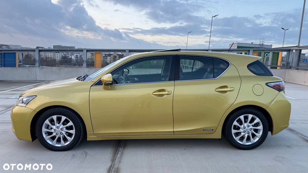 Lexus CT 200h Prestige - 4