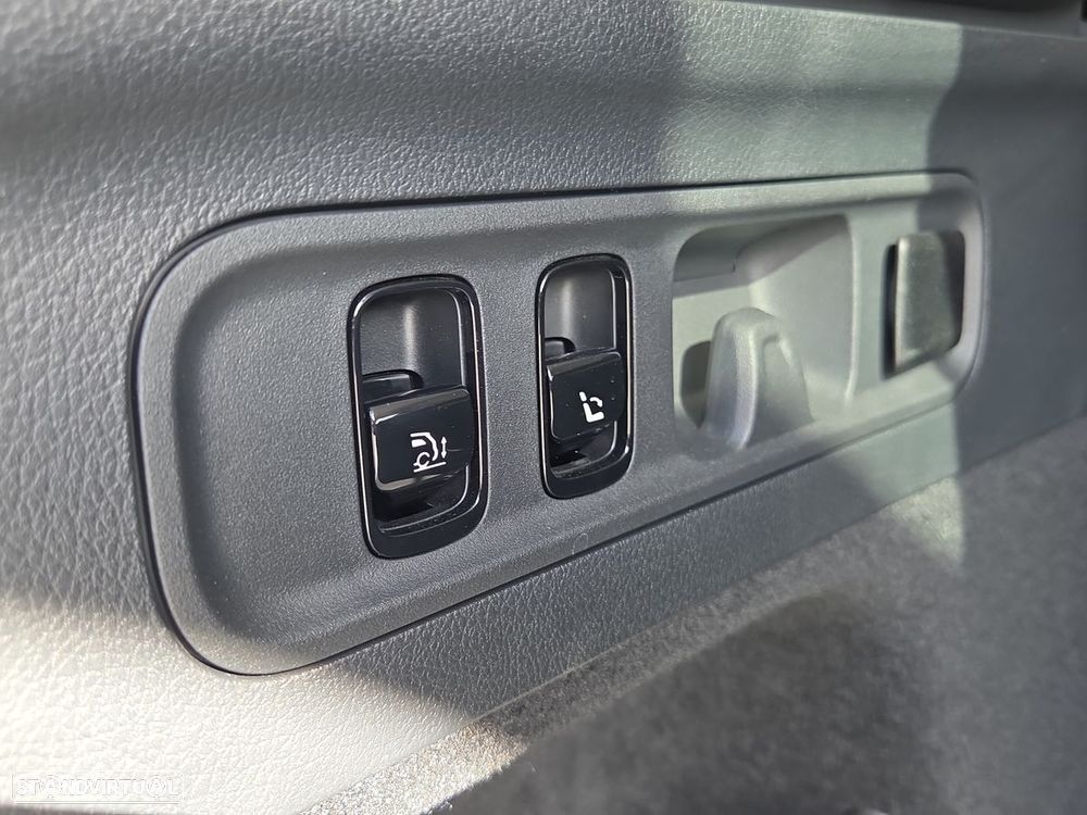 Mercedes-Benz GLC 220 d 4Matic 9G-TRONIC AMG Line - 22