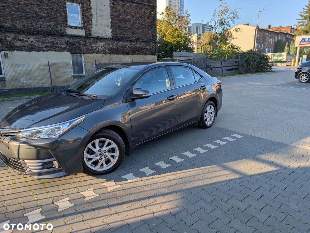 Toyota Corolla 1.6 Classic Plus - 2