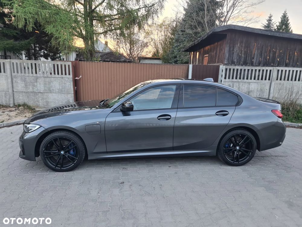 BMW Seria 3 330e M Sport - 3