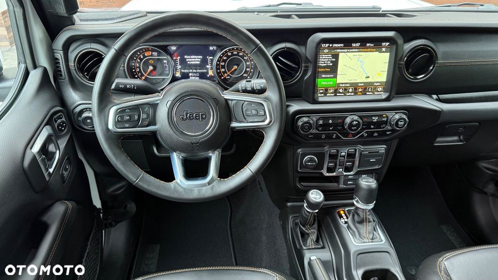 Jeep Wrangler - 30