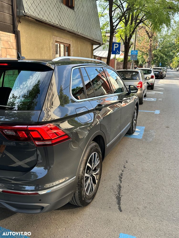 Volkswagen Tiguan - 2