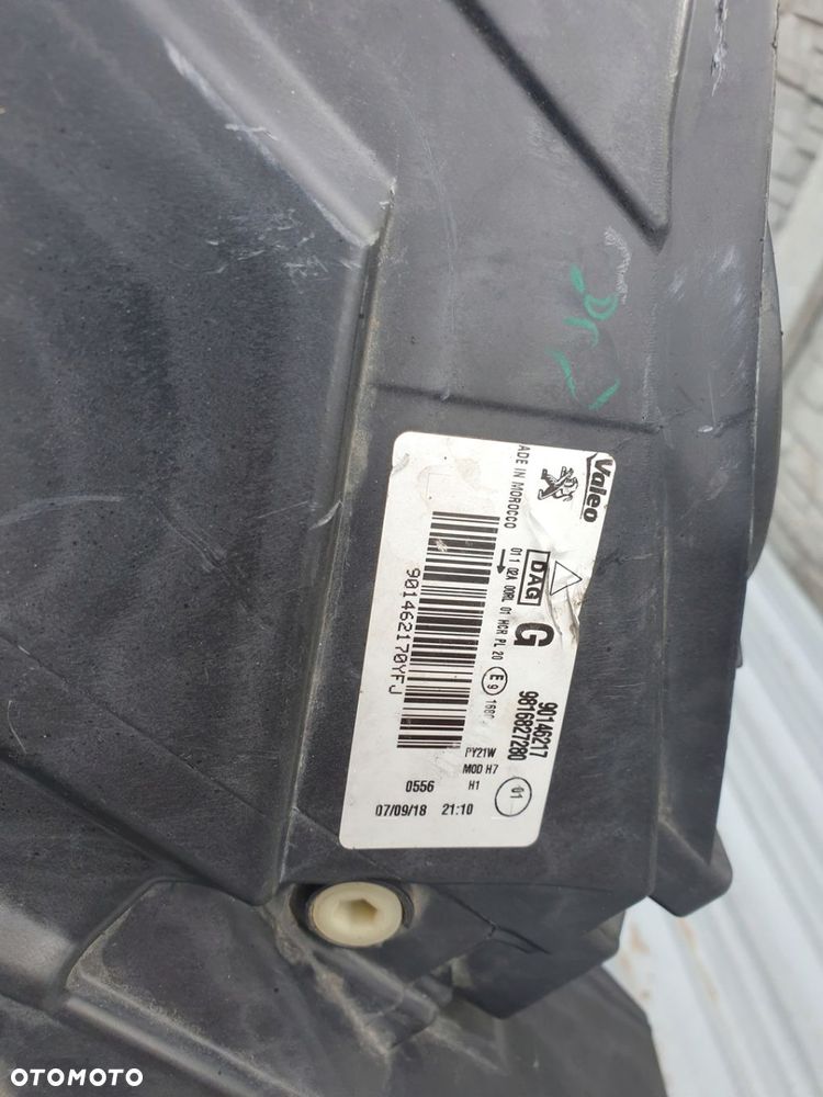 Peugeot partner rifter lampa przód - 3
