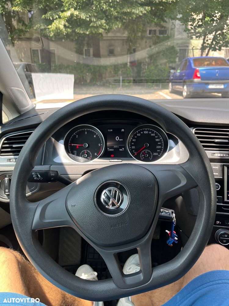 Volkswagen Golf 1.6 TDI Trendline - 12