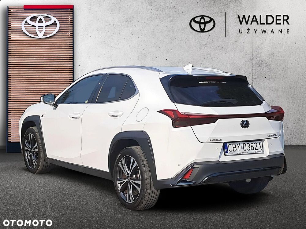 Lexus UX 250h GPF F Sport Design 2WD - 3