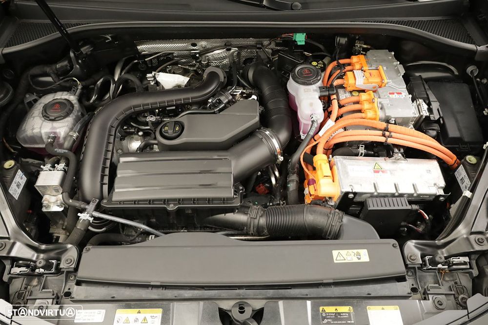 Cupra Terramar 1.5 e-Hybrid DSG - 25