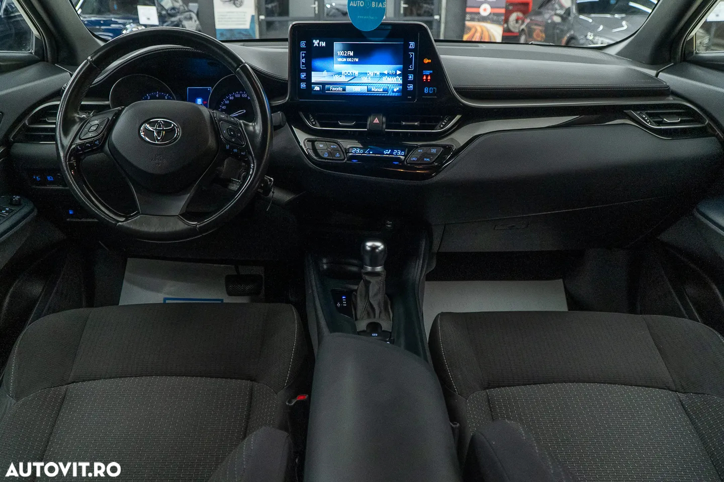 Toyota C-HR 1.2 Turbo 4x2 CVT C-ult - 28